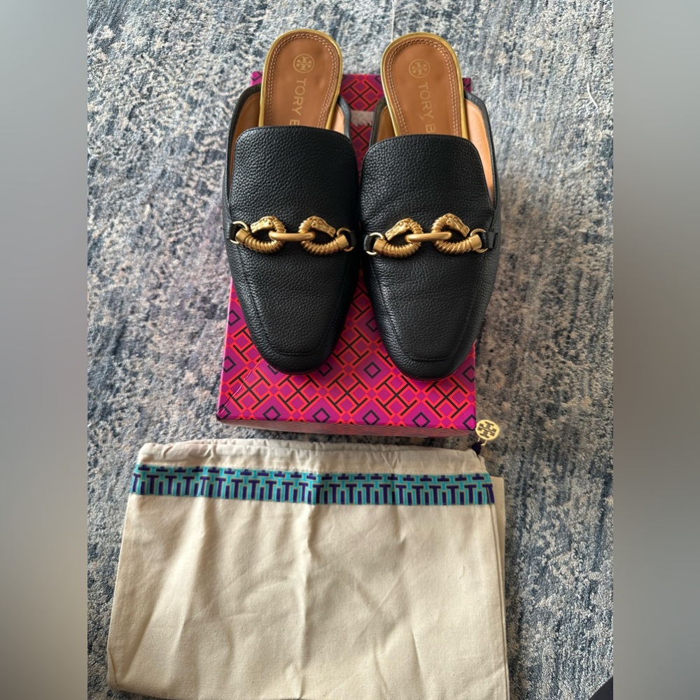 TORY BURCH JESSA BACKLESS LOAFER IN PERFECT BLACK  SIZE 8M WORN ONCE